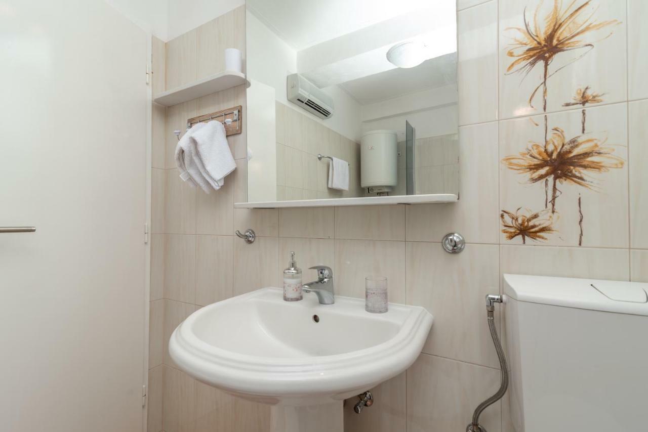 Apartment Dinka Трогір Екстер'єр фото