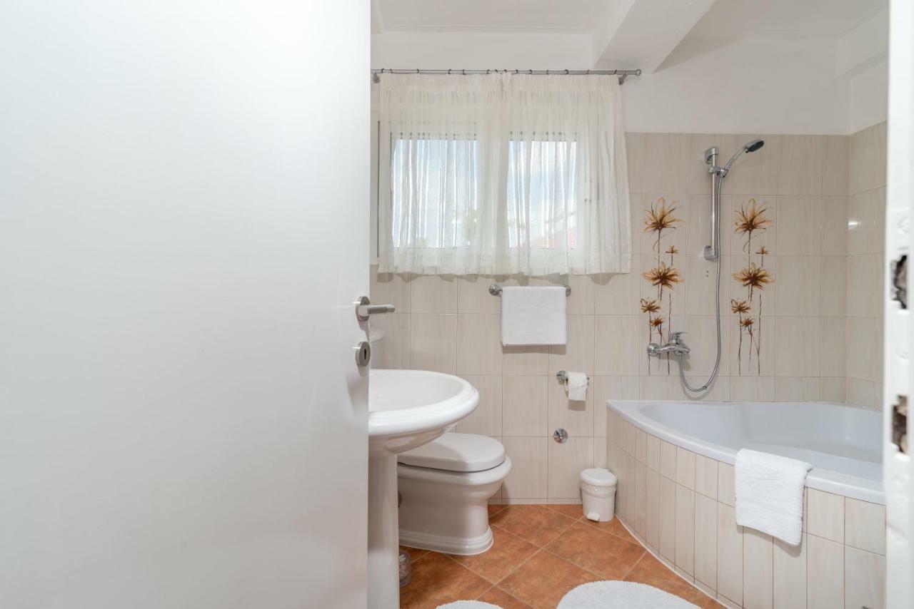 Apartment Dinka Трогір Екстер'єр фото