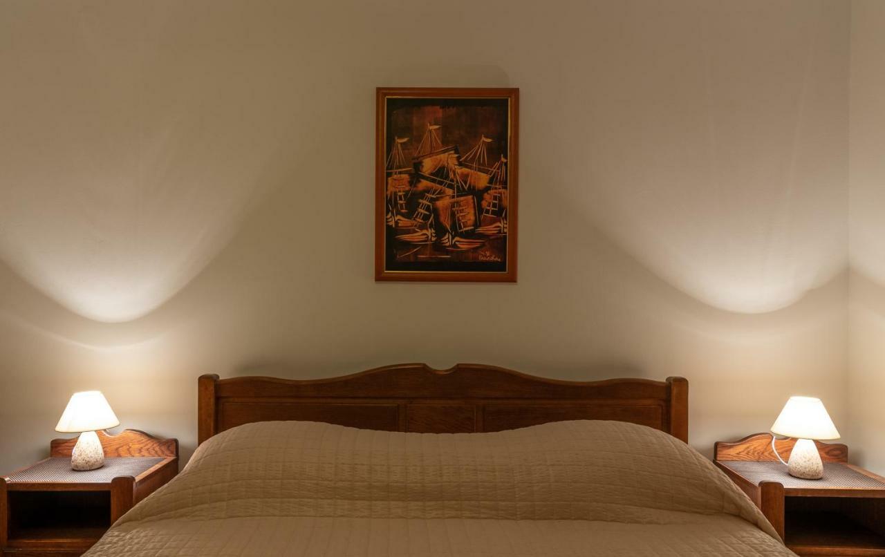 Apartment Dinka Трогір Екстер'єр фото