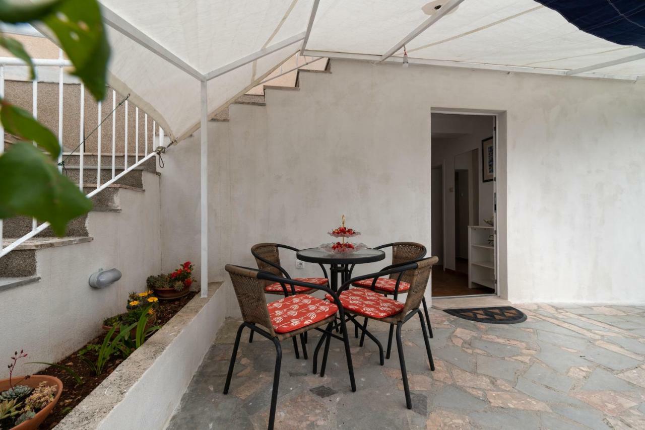 Apartment Dinka Трогір Екстер'єр фото