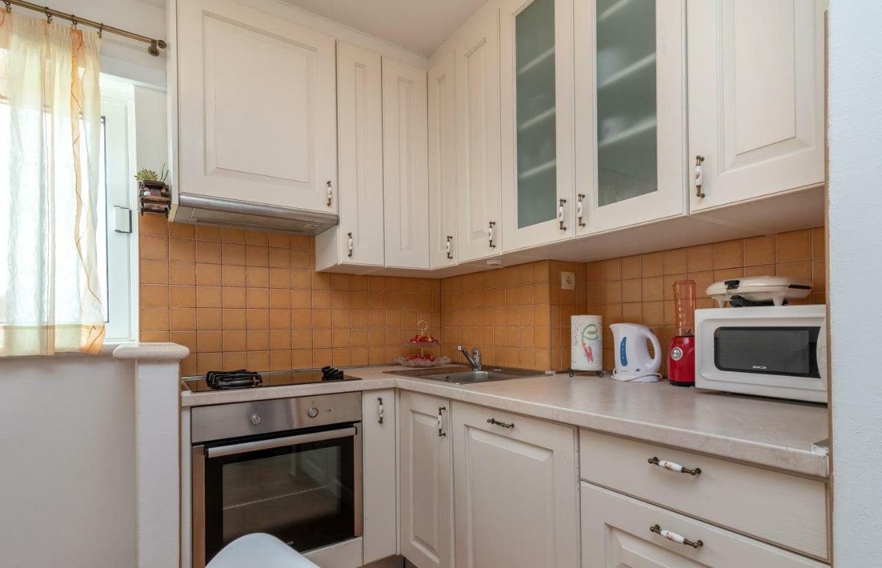 Apartment Dinka Трогір Екстер'єр фото