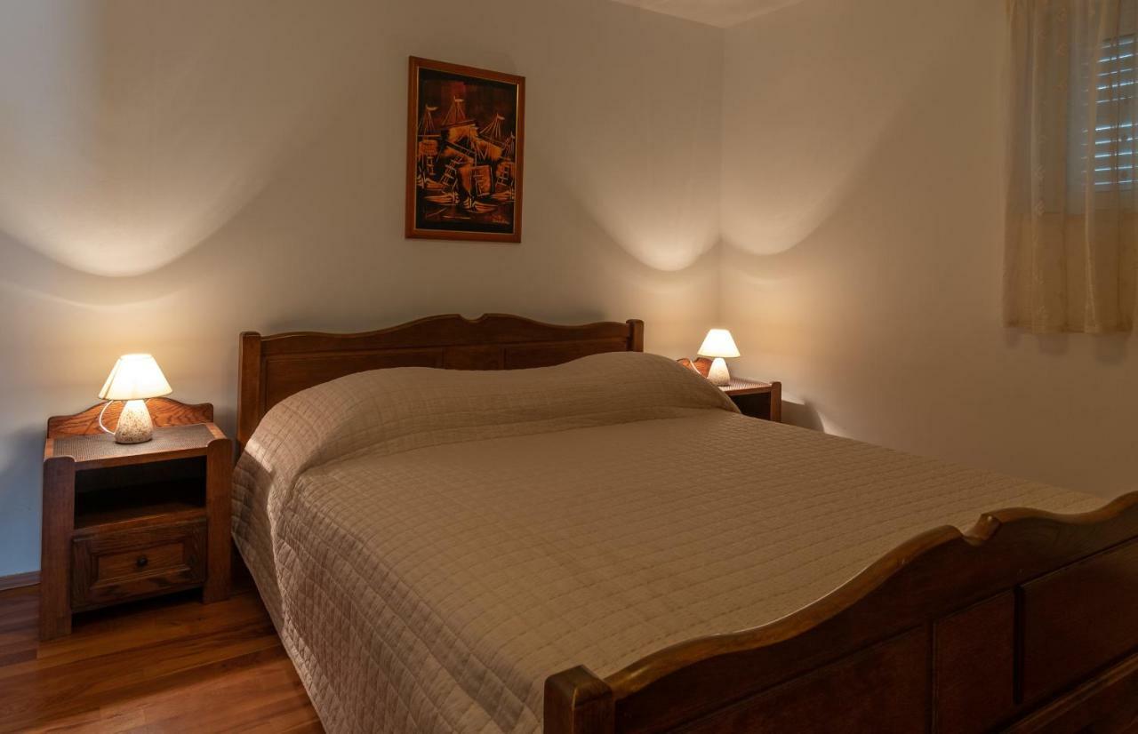 Apartment Dinka Трогір Екстер'єр фото