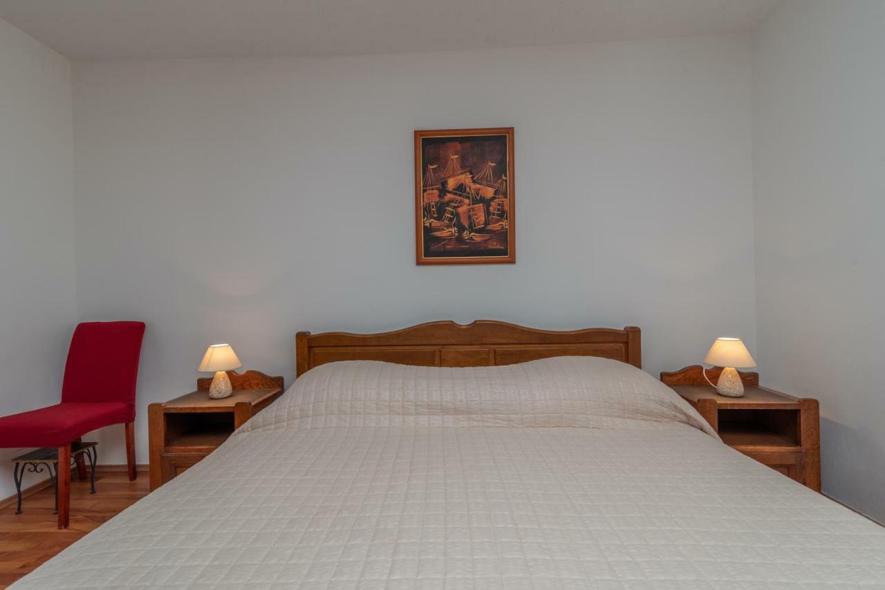 Apartment Dinka Трогір Екстер'єр фото