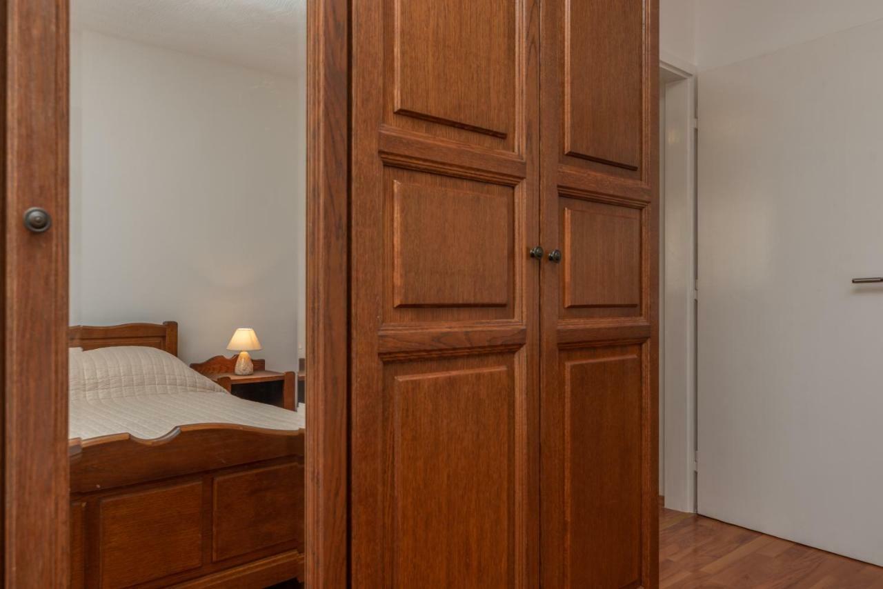 Apartment Dinka Трогір Екстер'єр фото
