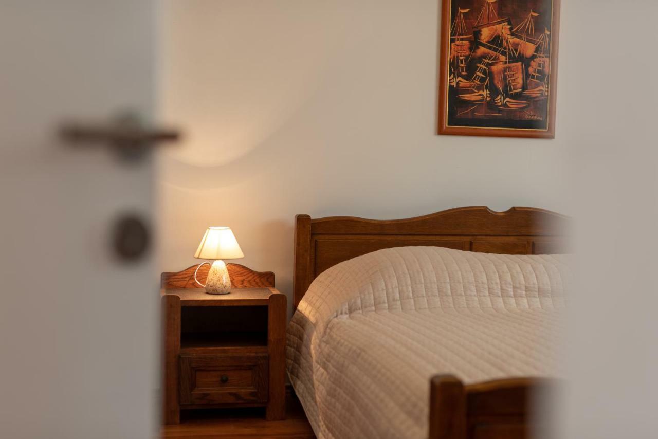 Apartment Dinka Трогір Екстер'єр фото