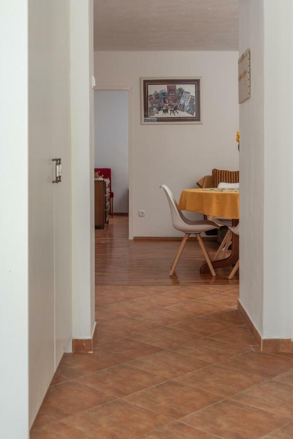 Apartment Dinka Трогір Екстер'єр фото