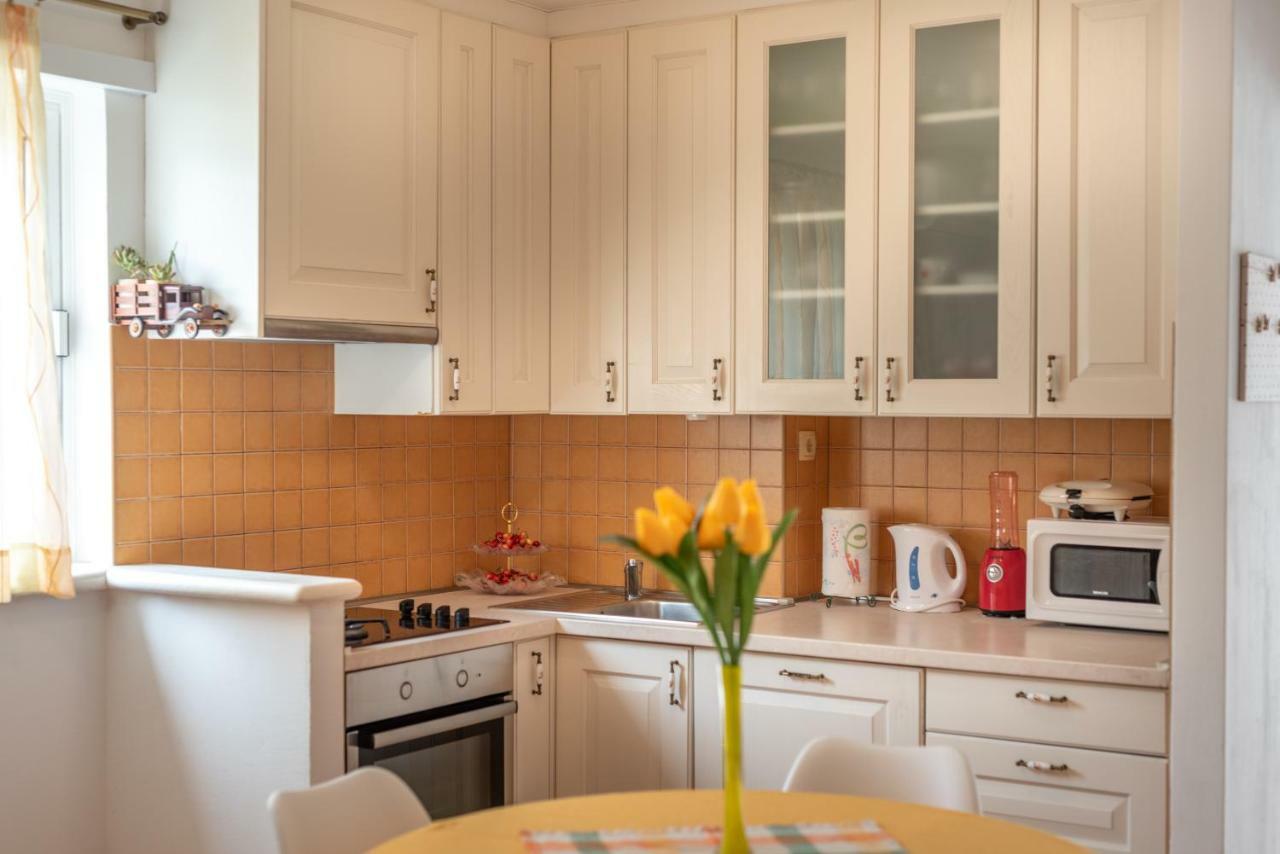 Apartment Dinka Трогір Екстер'єр фото